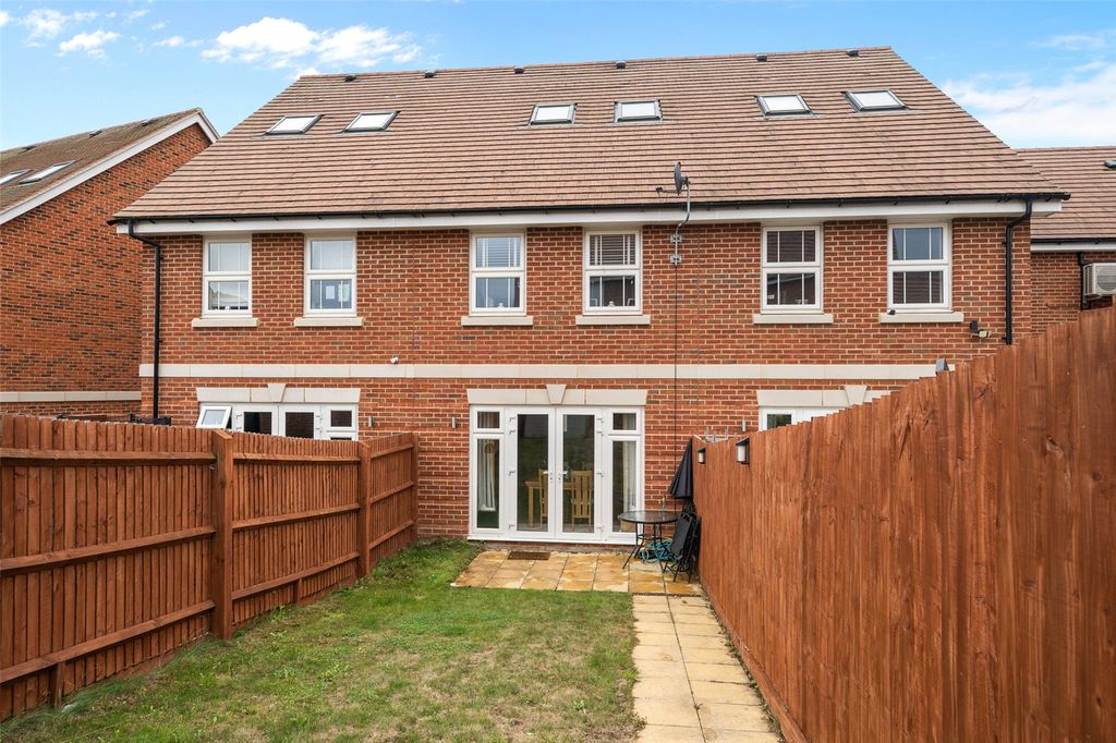 Property photo 2 of 14 Picture No. 12