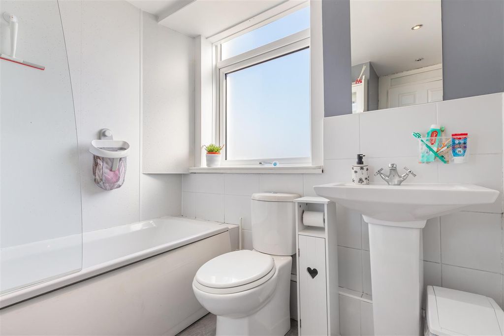Additional image 14 of 3 bed flat for saleKelly Street, Greenock PA16