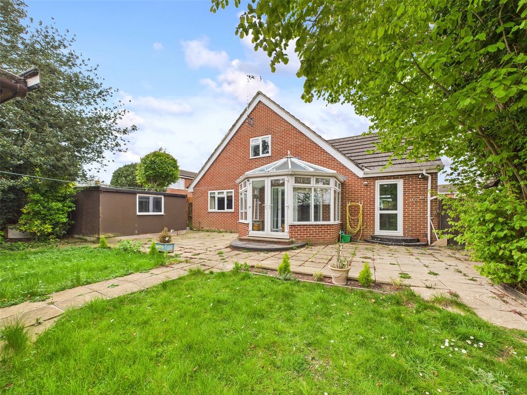 Property photo 2 of 18 Picture No. 13