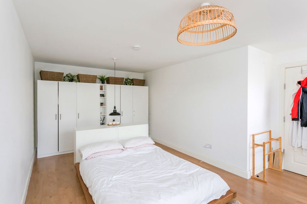 Property photo 3 of 5