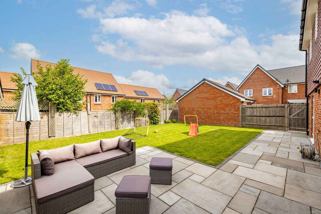 Property photo 3 of 21