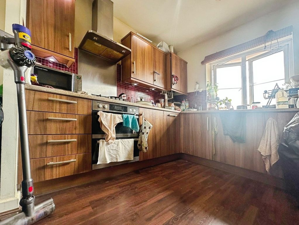 Property photo 2 of 7 Pbox-Img.Jpg