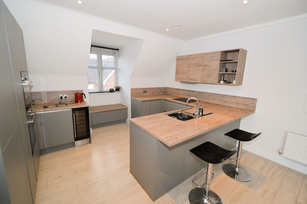 Property photo 2 of 15 Kitchen