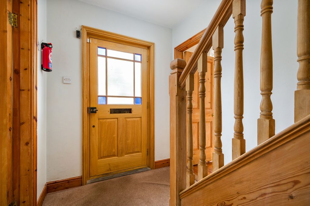 Property photo 2 of 22 Dhmdarwin House-12