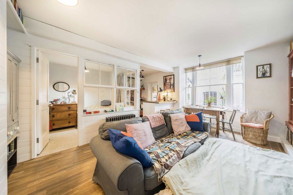 Property photo 3 of 7