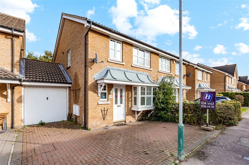 Property photo 1 of 13 Front