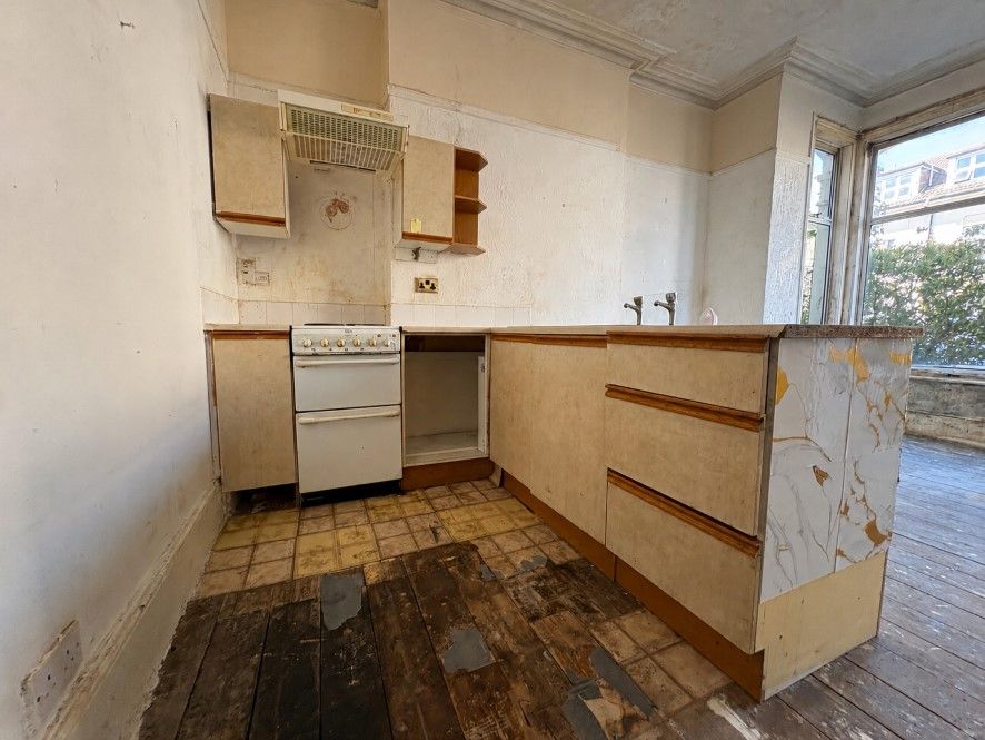 Property photo 3 of 6