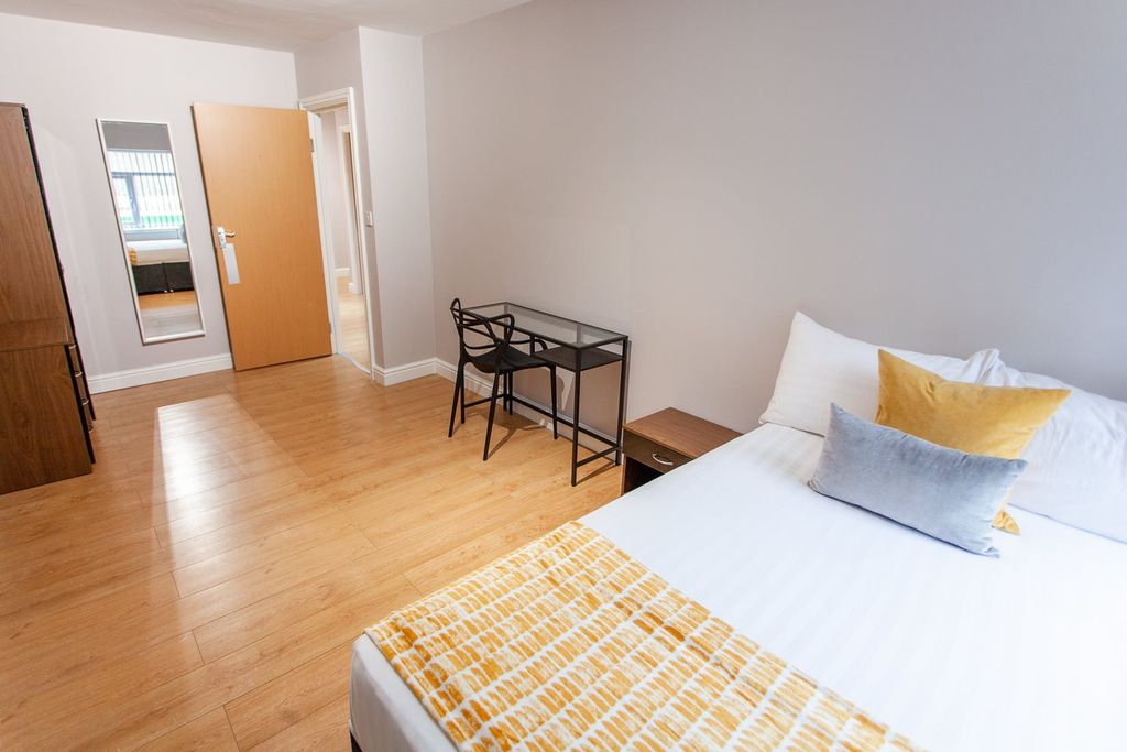 Property photo 1 of 7 1-1