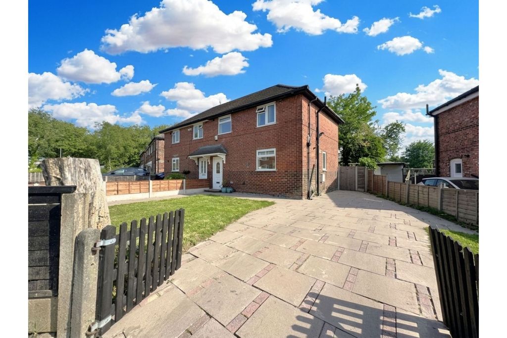 Property photo 3 of 10