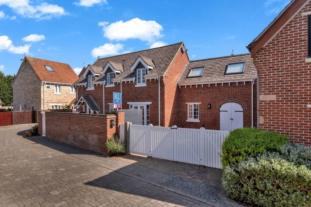 Property photo 1 of 31