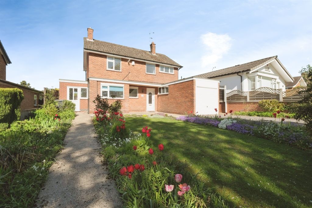 Property photo 1 of 18