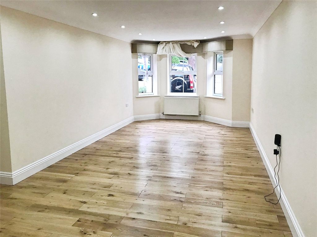 Property photo 2 of 7 Picture No. 45