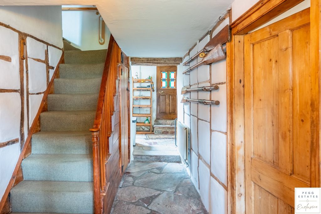 Property photo 3 of 35