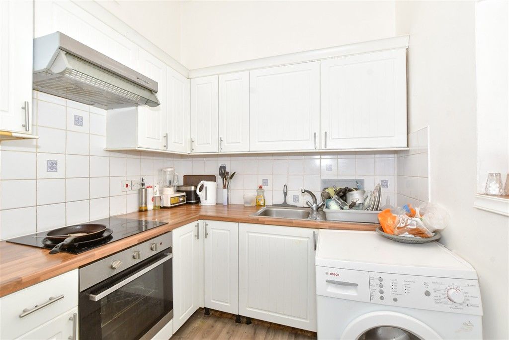 Property photo 3 of 14 Kitchen