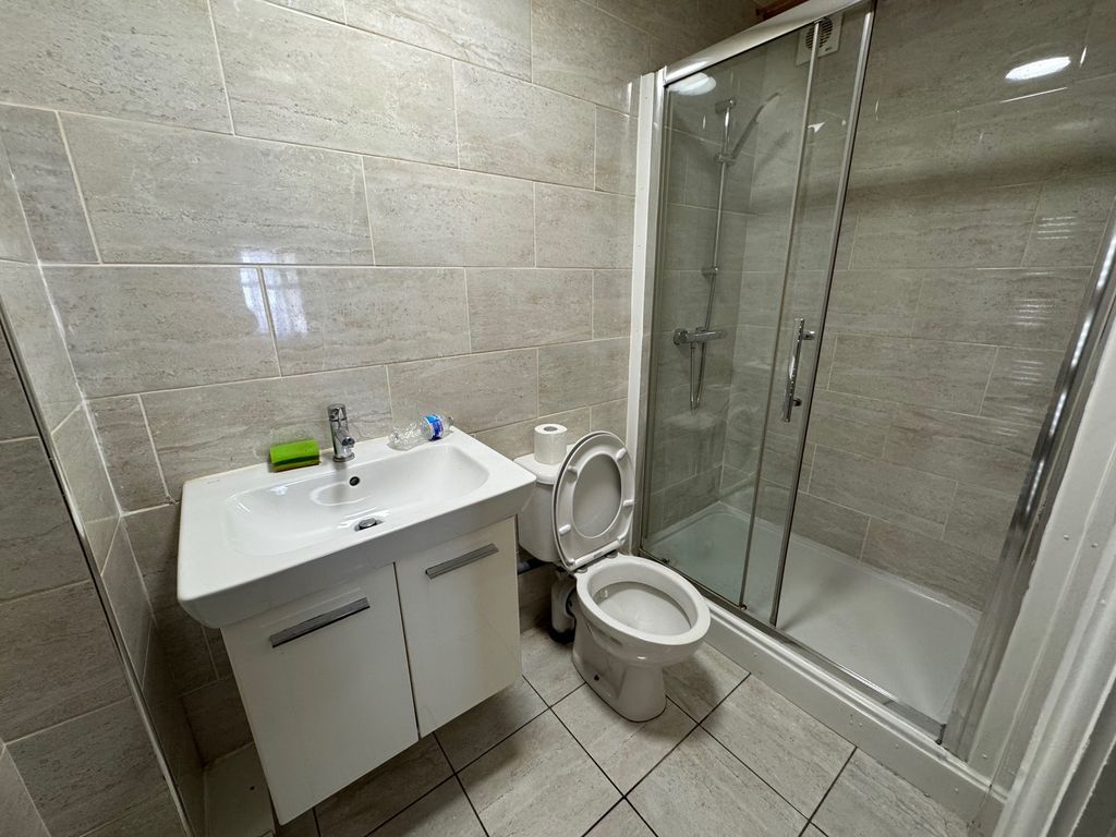 Property photo 3 of 7 6