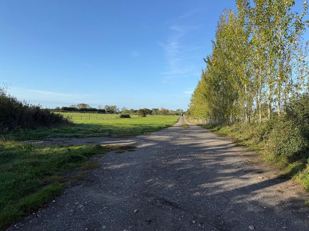 Property photo 3 of 9 2.Jpg