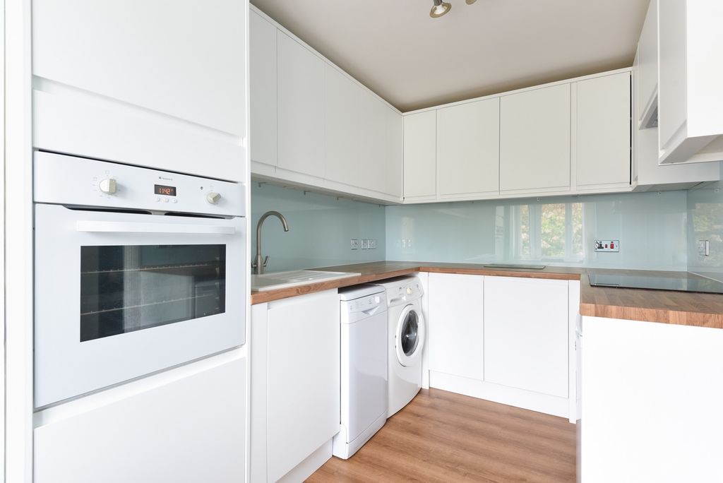 Property photo 3 of 14 5169599