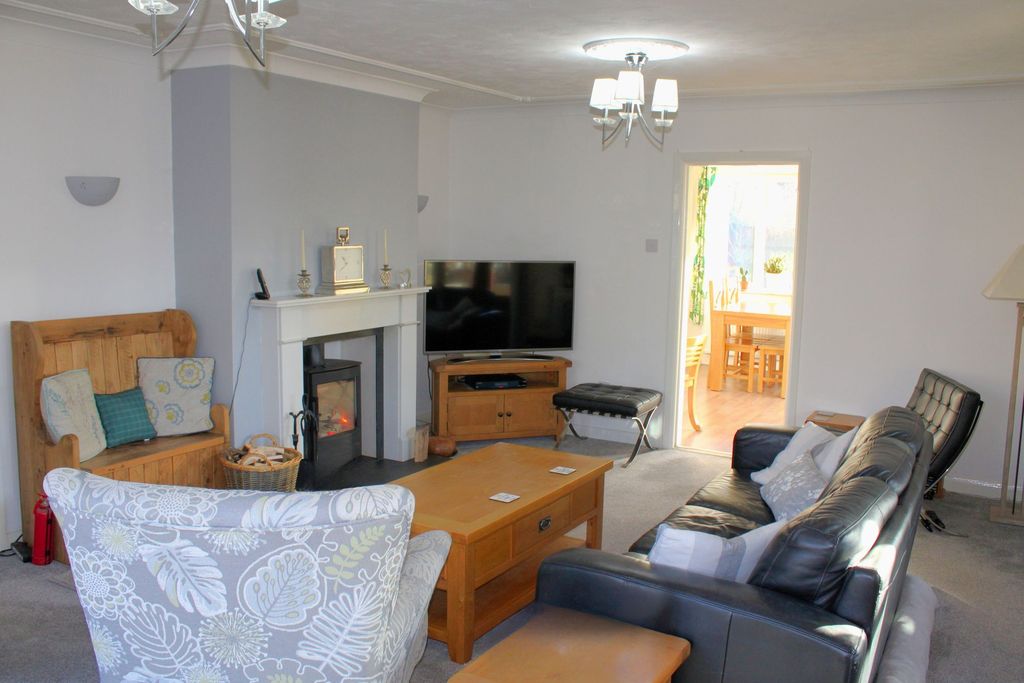 Property photo 3 of 23