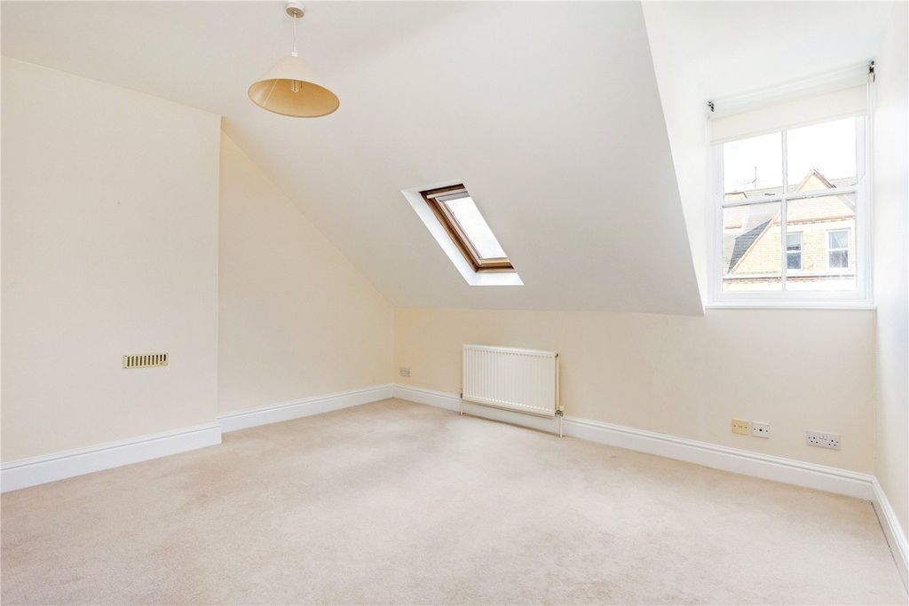 Property photo 3 of 8 Picture No. 06