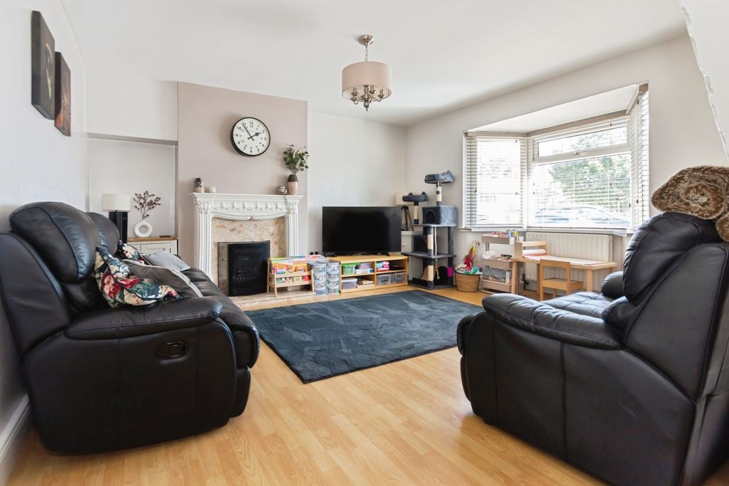 Property photo 2 of 19 Pbox-Img.Jpg