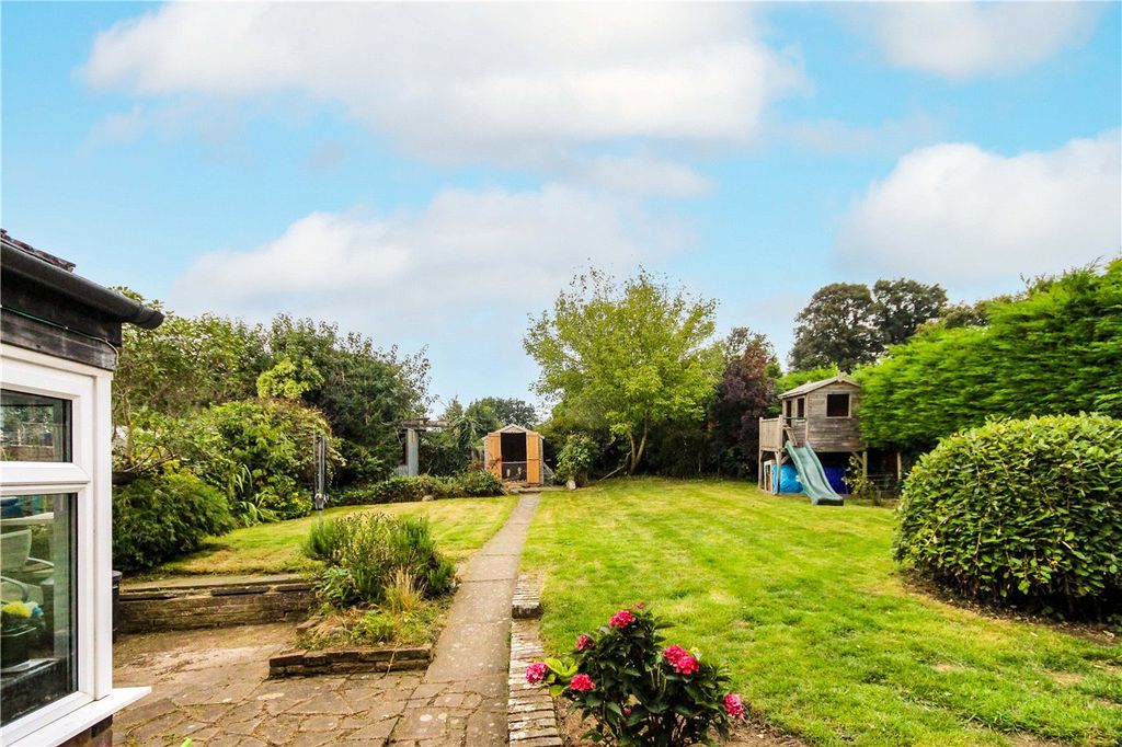 Property photo 2 of 22 Garden