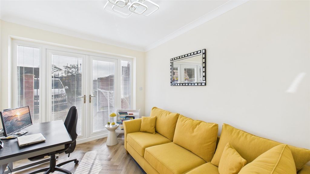 Property photo 2 of 33 Sun Room/Home Office