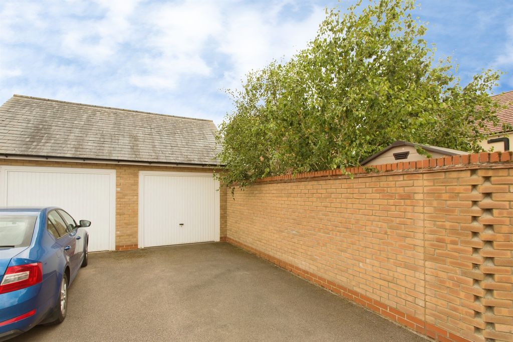 Property photo 3 of 18