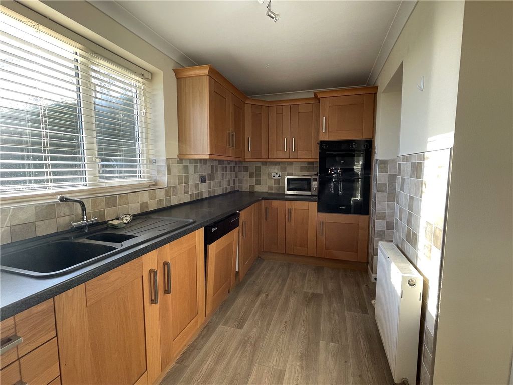 Property photo 2 of 22 Picture No. 34