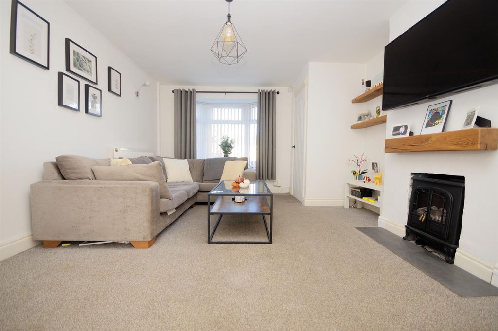 Property photo 3 of 11 Dsc_1441_Compressor.Jpg