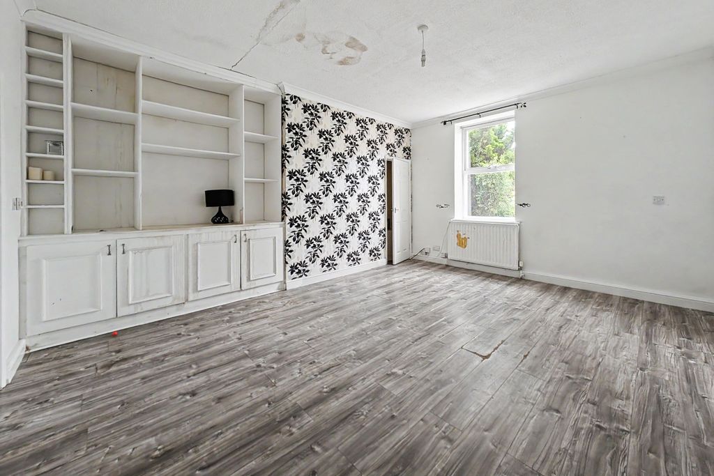 Property photo 2 of 16 17 Caroline Cottages, Slatyford, Newcastle Upon Tyne, Tyne And Wear, Ne5 2Td