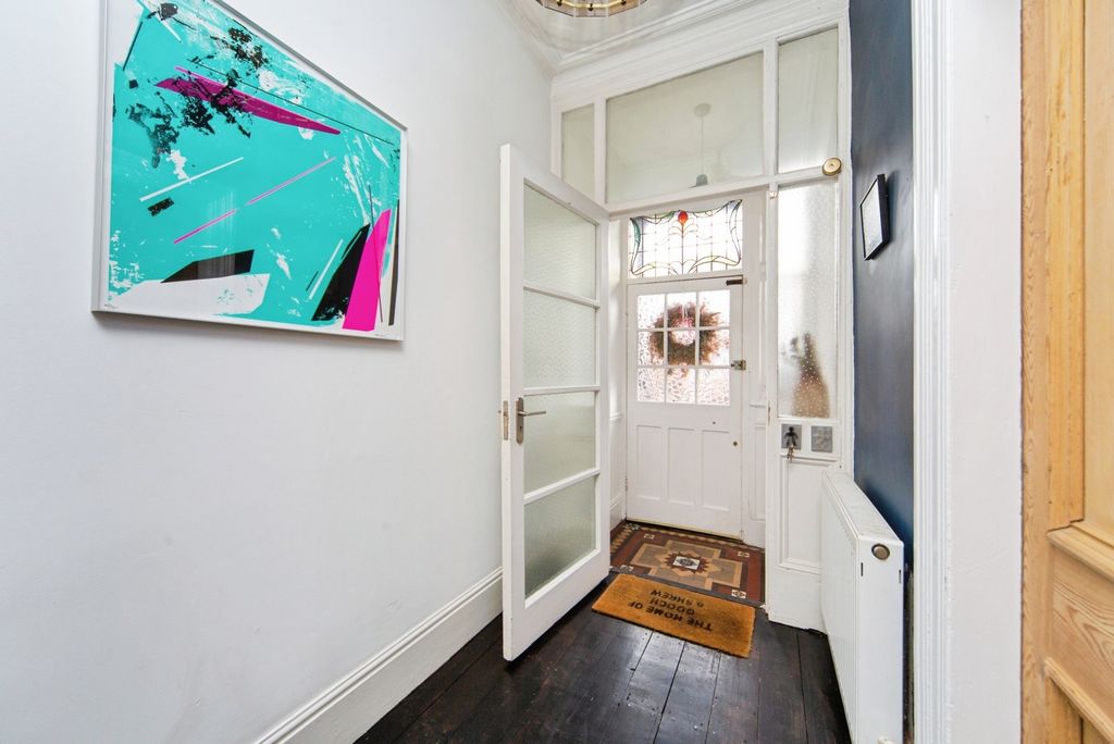 Property photo 3 of 24 Pbox-Img.Jpg
