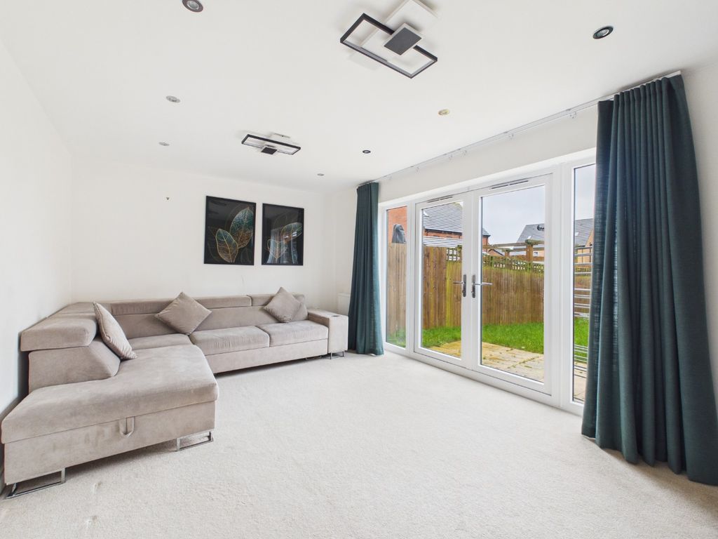 Property photo 2 of 16 4802635