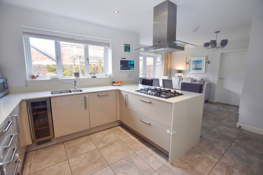 Property photo 3 of 28 Dining Kitchen 2
