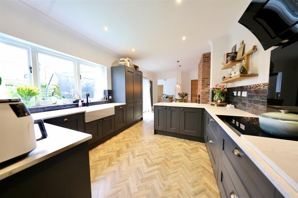 Property photo 2 of 21 0A9A6184.Jpg