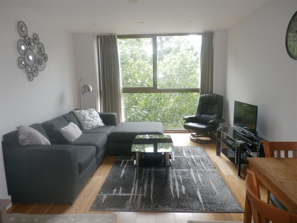 Property photo 3 of 6