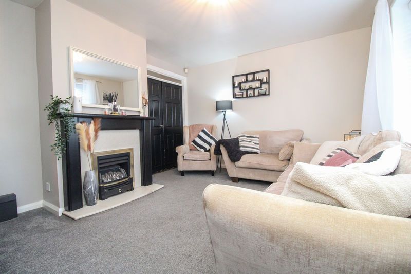 Property photo 2 of 15 Lounge