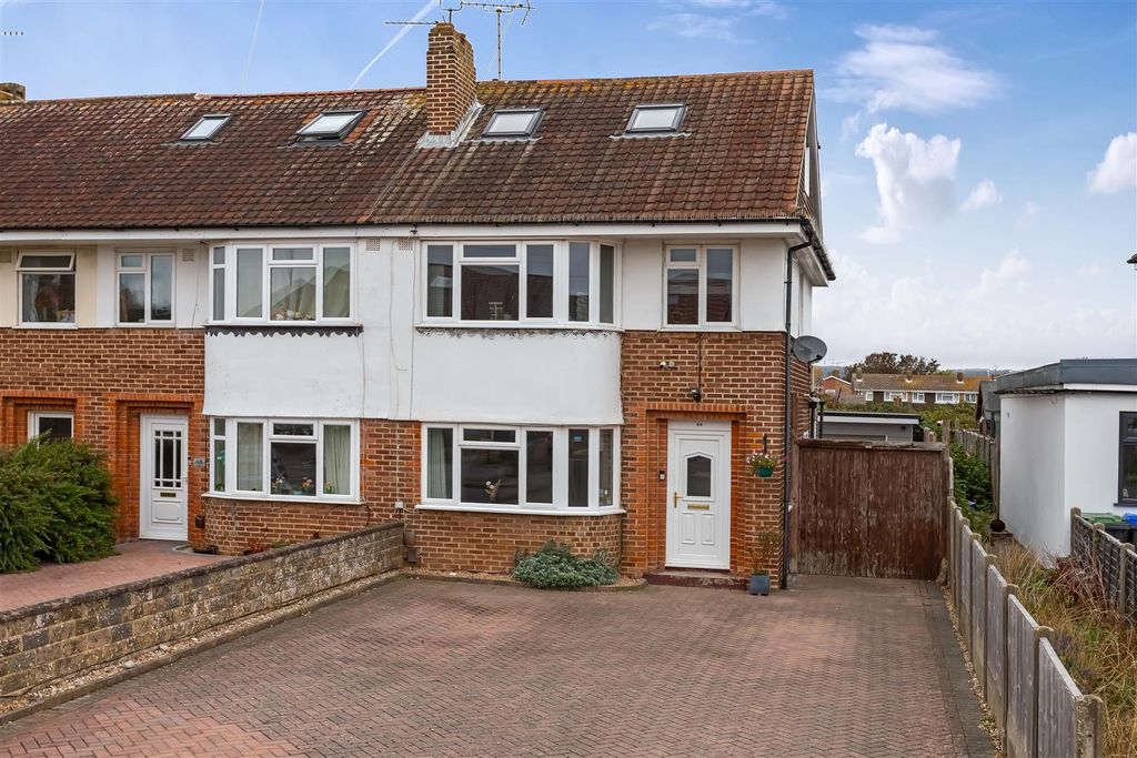 Property photo 1 of 17 Ardingly Drive_24.Jpg