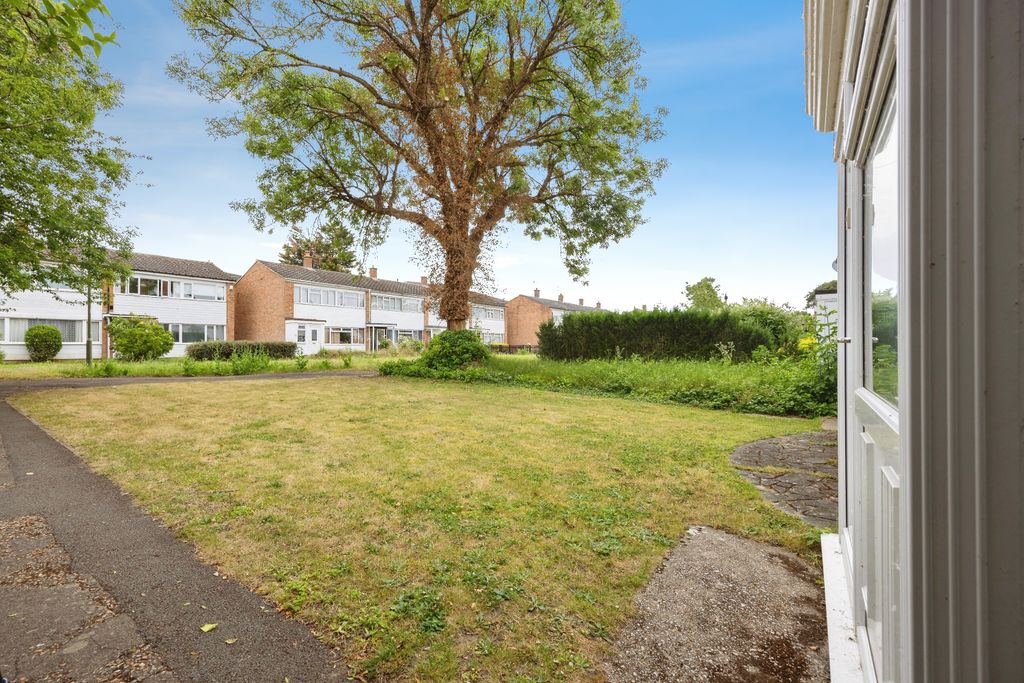 Property photo 2 of 20