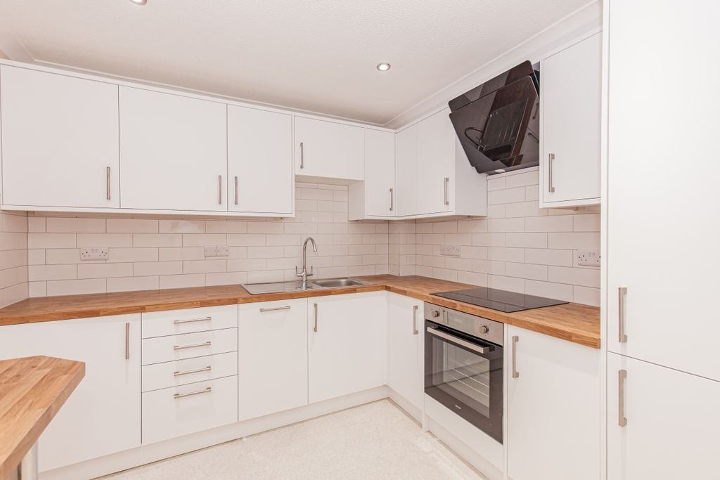 Property photo 3 of 9 169111