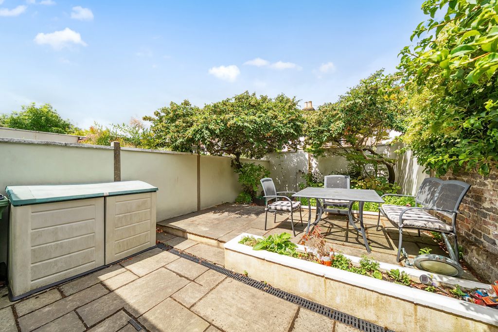 Property photo 3 of 20 1316153-9-686Bc38...