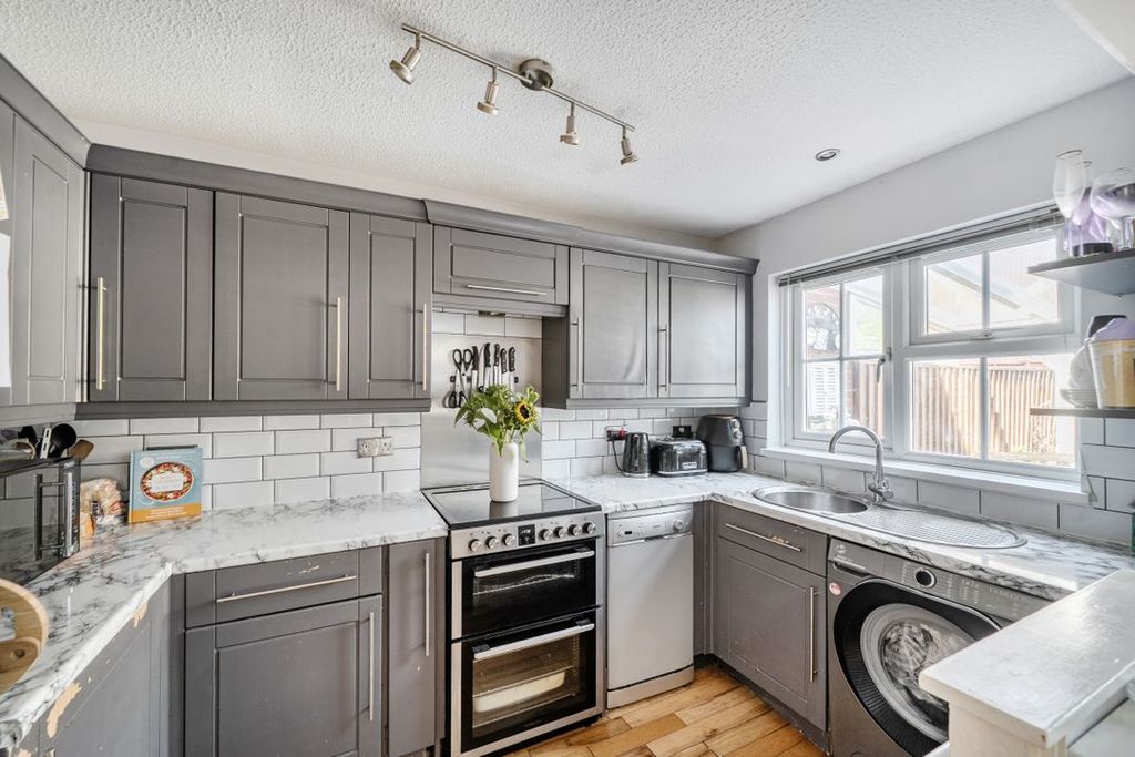 Property photo 3 of 13 149384811