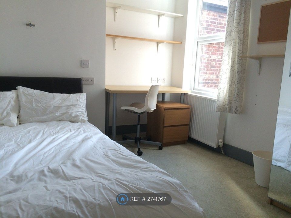 Property photo 2 of 20