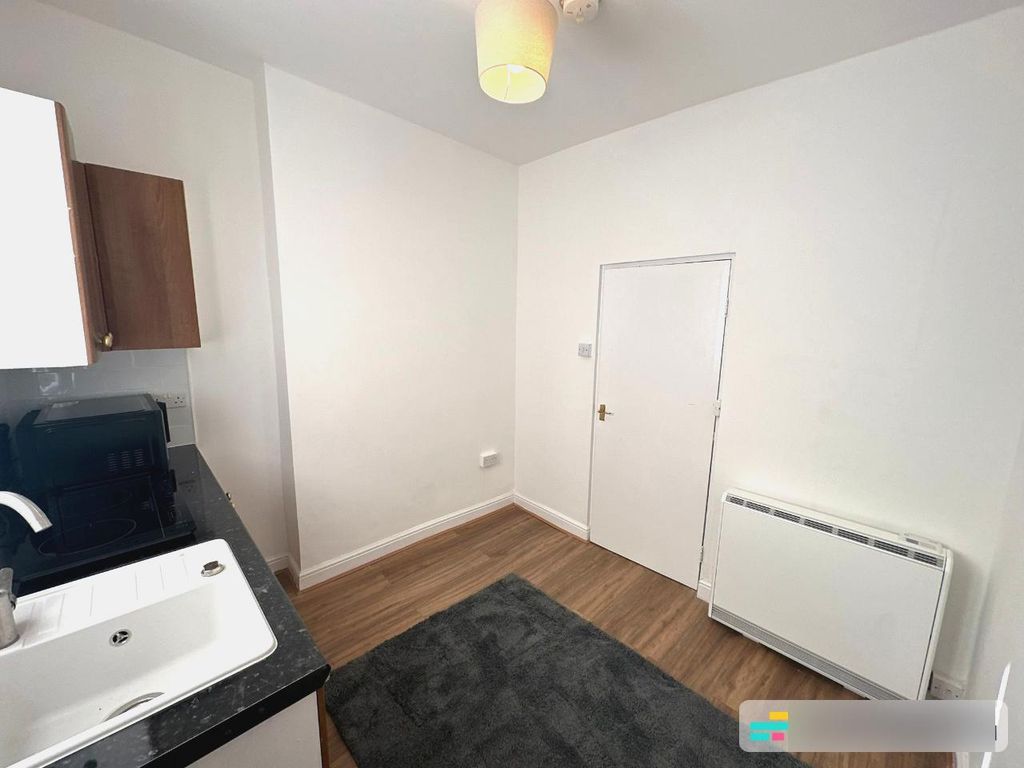 Property photo 2 of 16 Photo 1