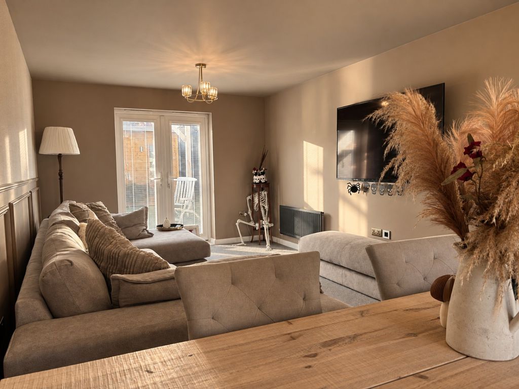 Property photo 1 of 44 5266392
