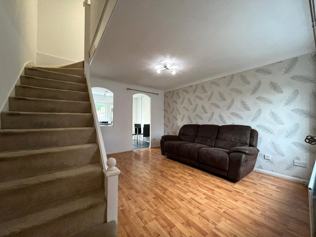 Property photo 2 of 8 Picture No. 18