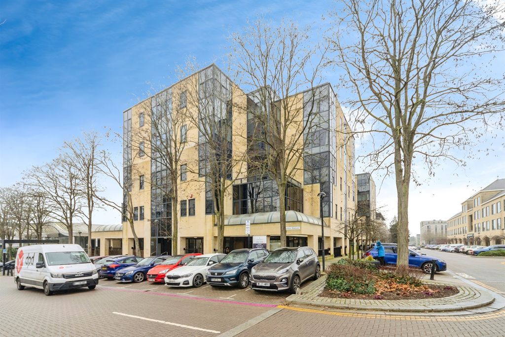 Property photo 1 of 20