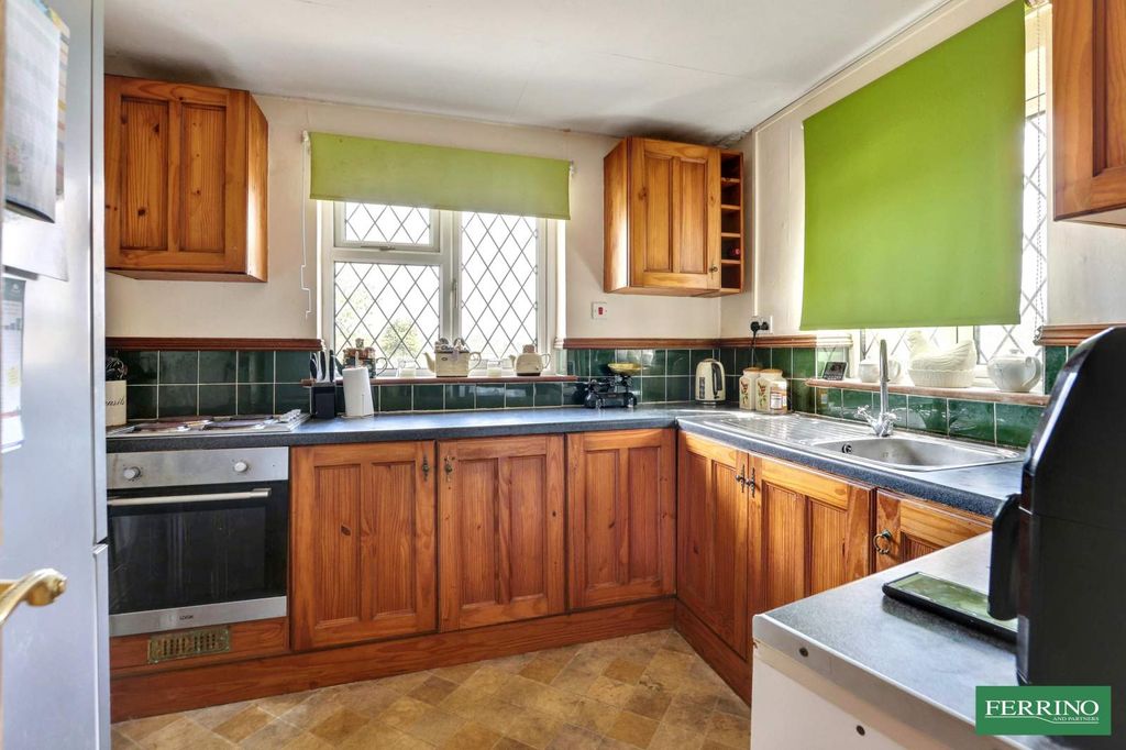 Property photo 2 of 15 Kitchen