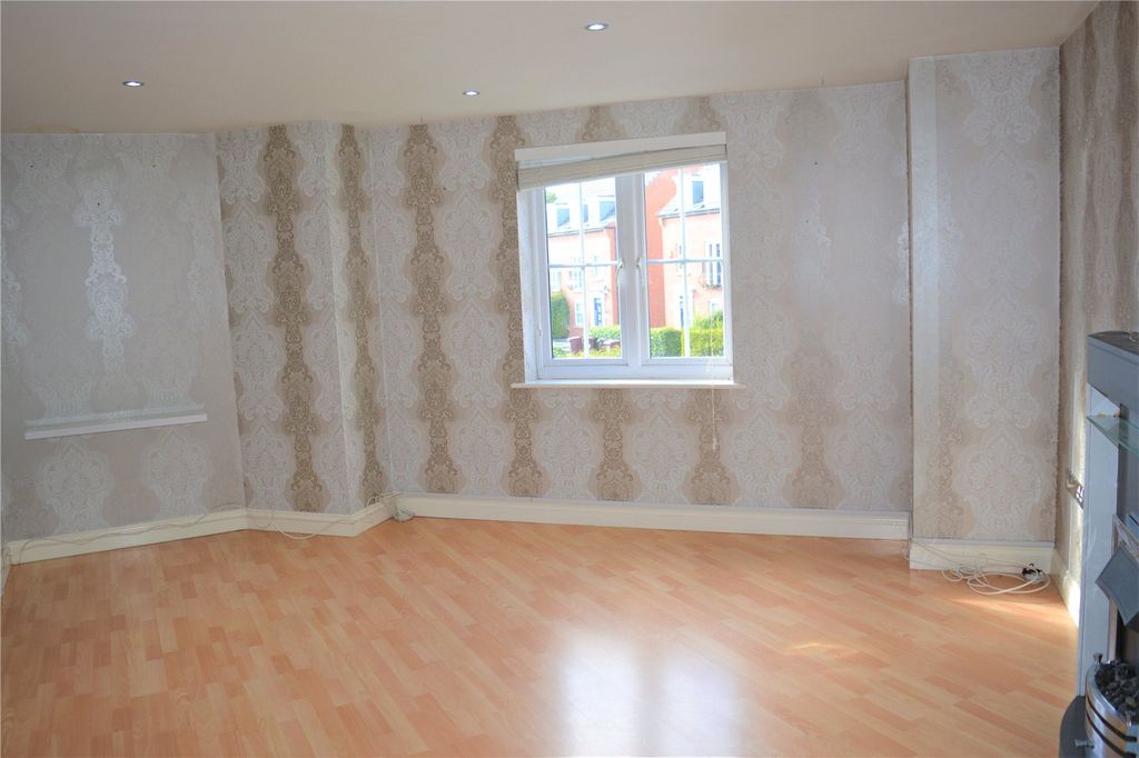Property photo 3 of 9 Picture No. 21