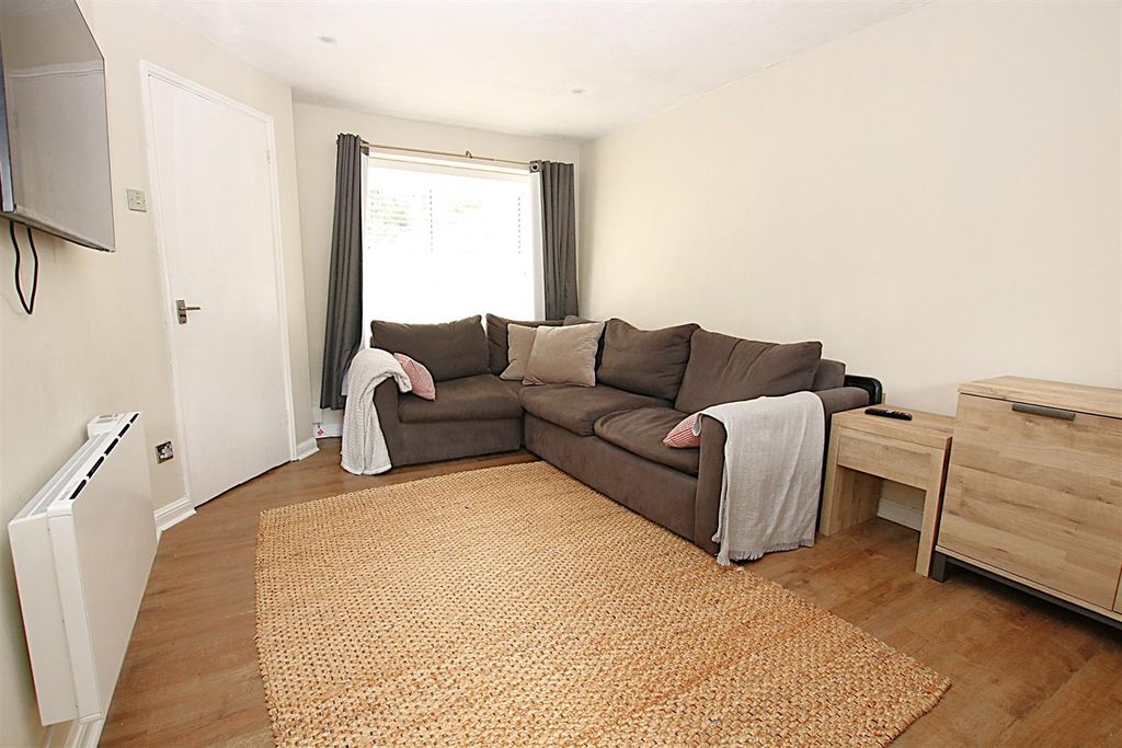 Property photo 2 of 14 Img_0977.Jpg
