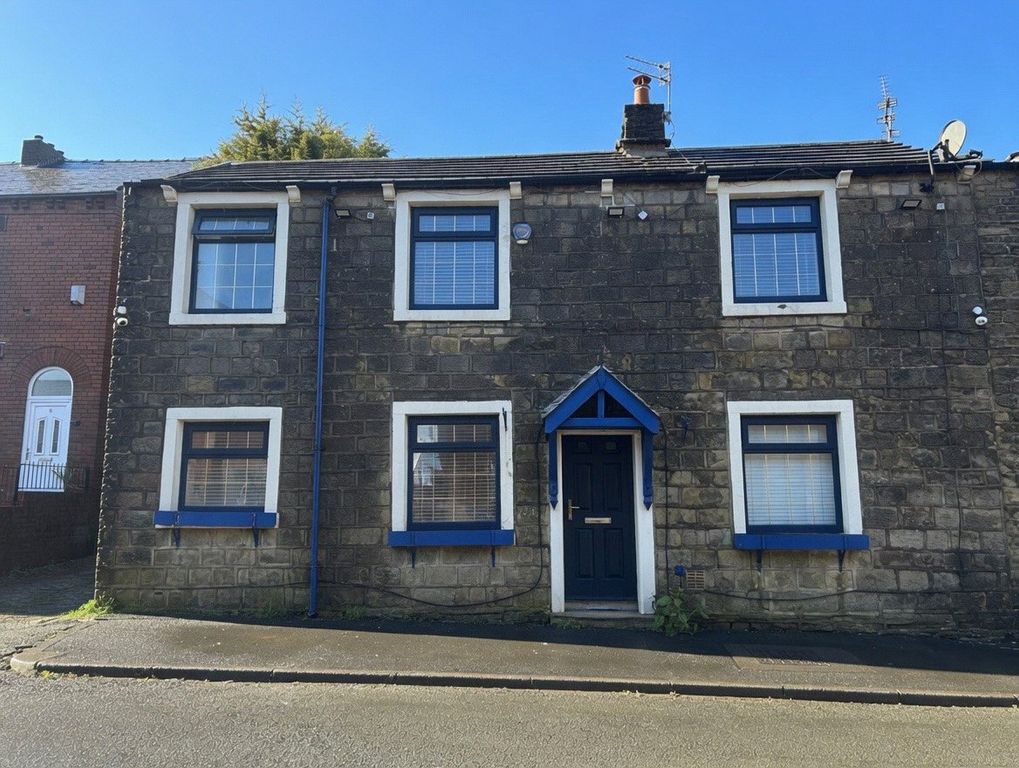 Property photo 1 of 12 External